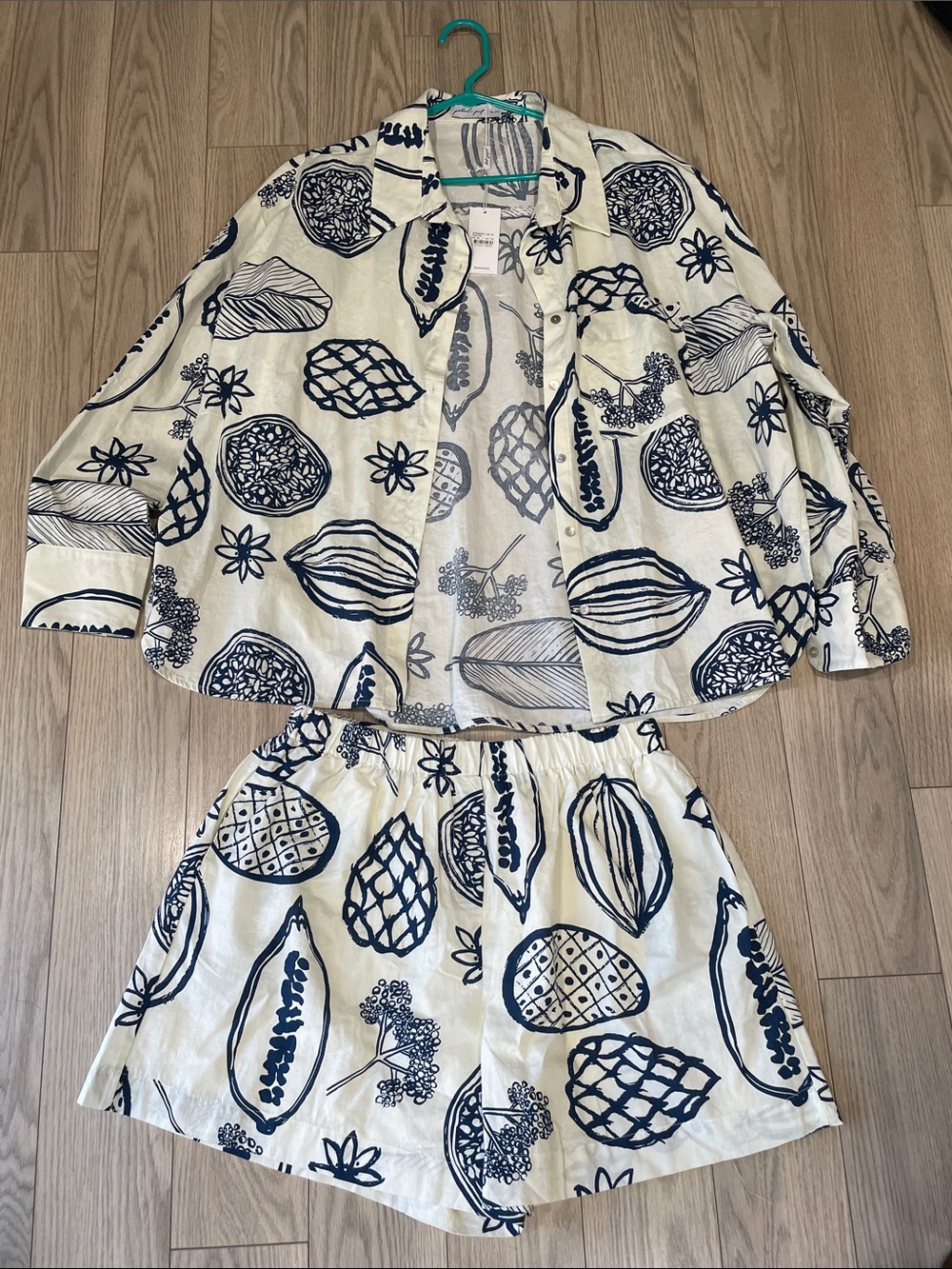 NWT Petal and Pup Two Piece Shorts Set